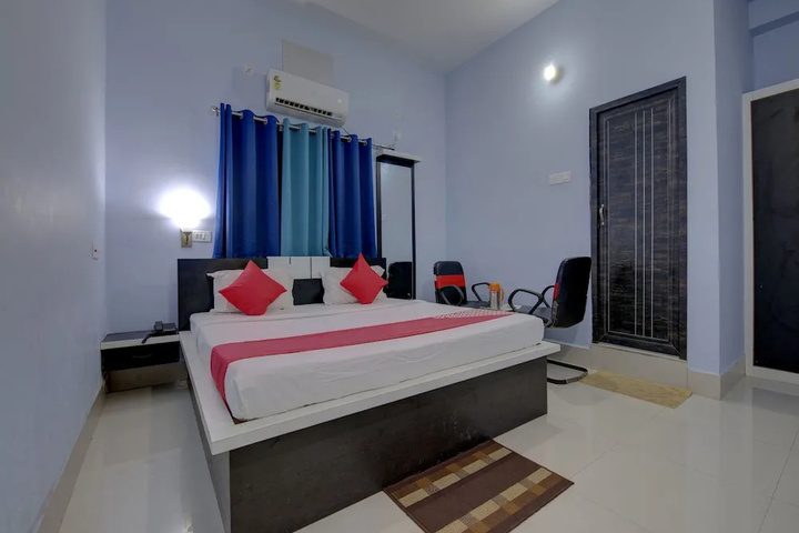 Room 5 of 11