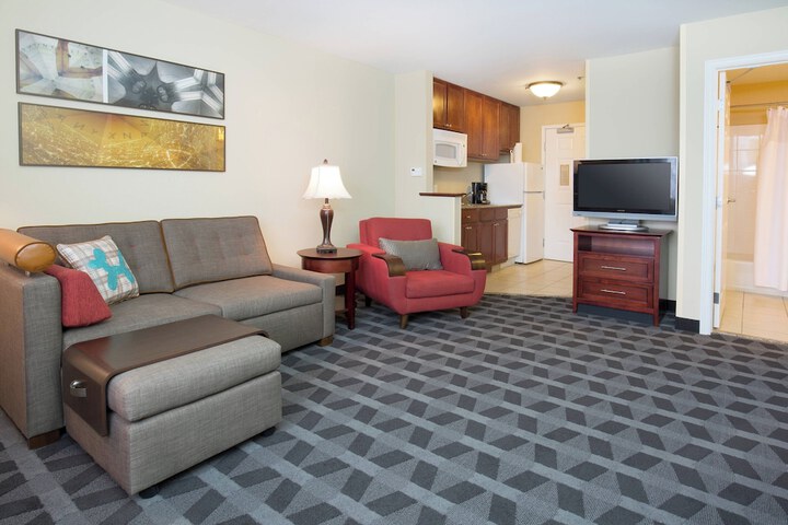 Room 14 of 27