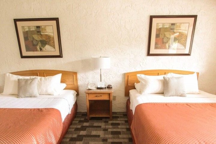 Room 2 of 59