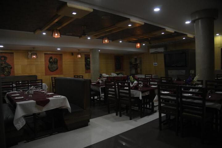 Photo of Hotel Vinayak Palace