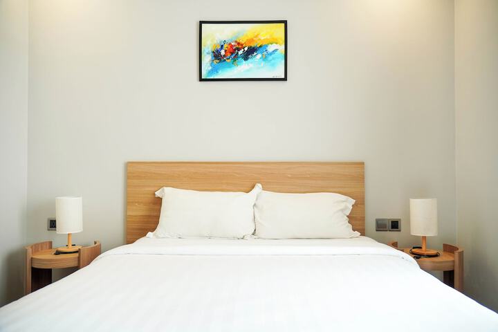Room 26 of 85