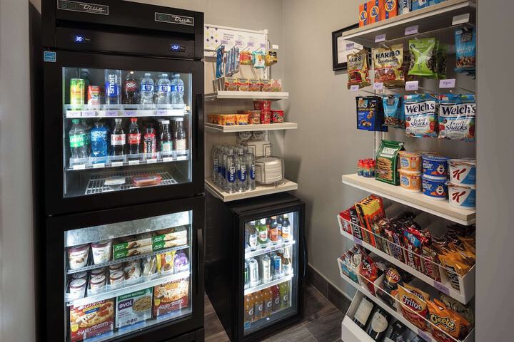Snack bar