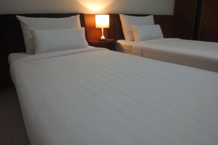 Room 12 of 29