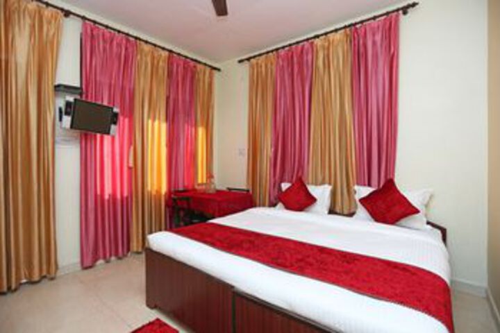 Room 14 of 20