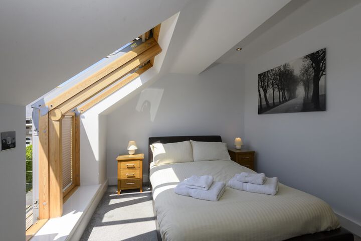 Room 12 of 68