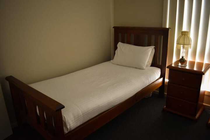 Room 6 of 73