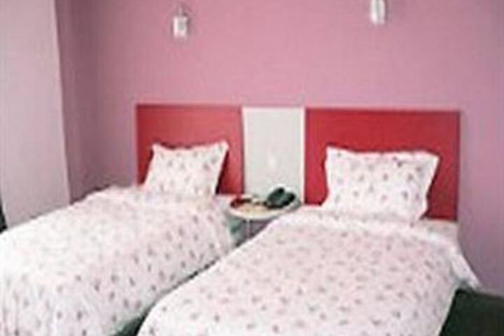 Room 3 of 4
