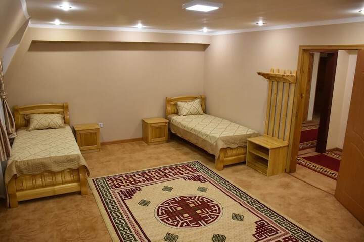 Room 5 of 5
