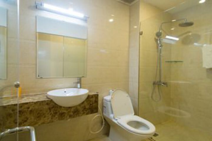Room 3 of 21