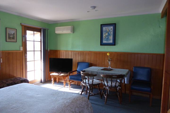 Room 8 of 46