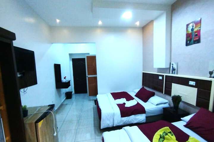 Room 19 of 35