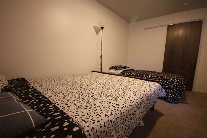 Room 12 of 14