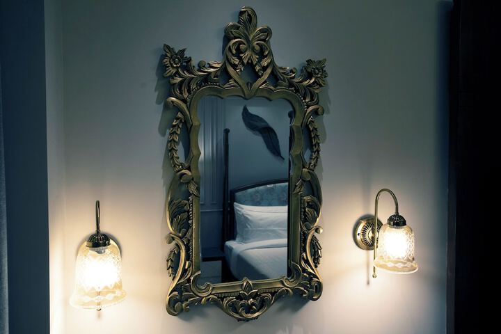 Room 33 of 72