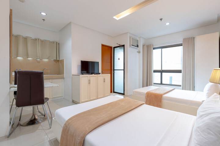 Room 6 of 30