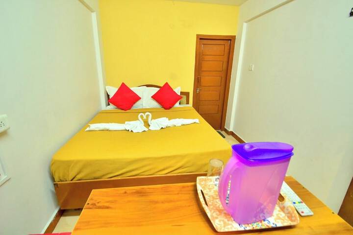 Room 6 of 11