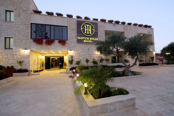 Hotel 102 of 106