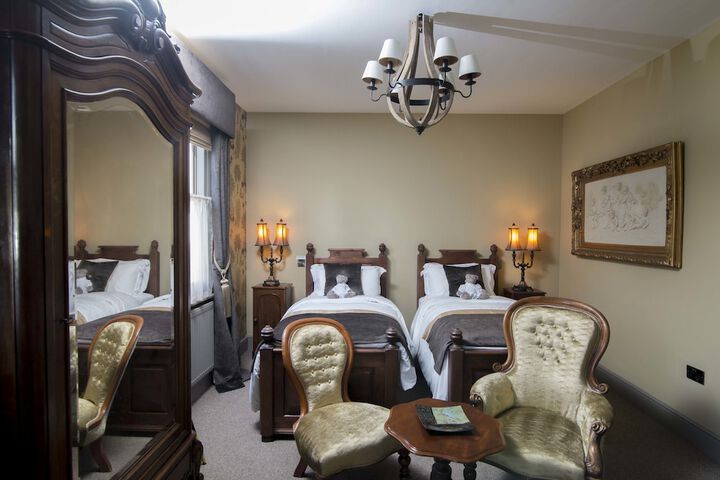 Room 21 of 57