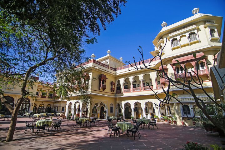 Hotel Exterior 57 of 70