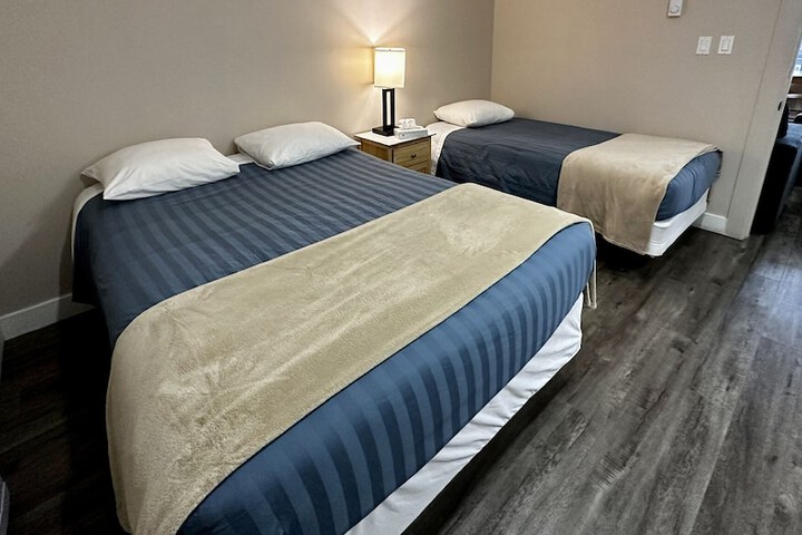 Room 12 of 53