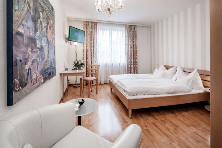 Room 17 of 46