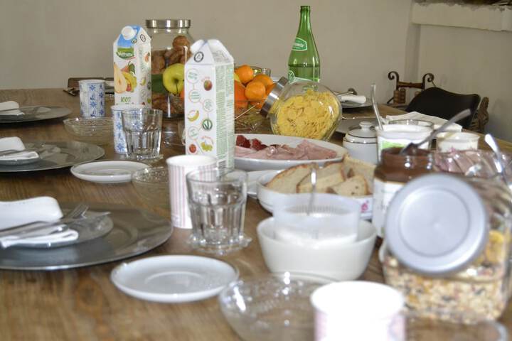 Dining 7 of 11