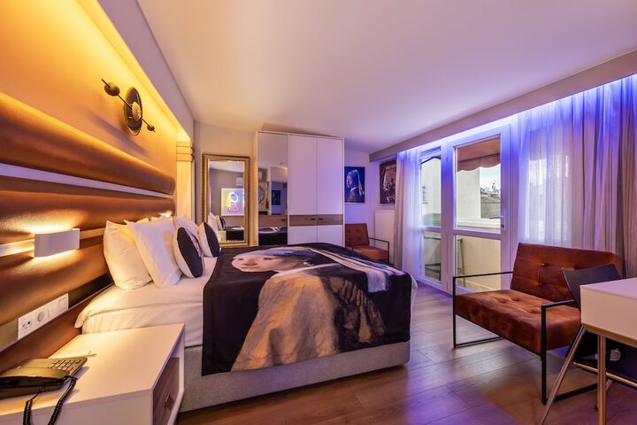 Room 45 of 120