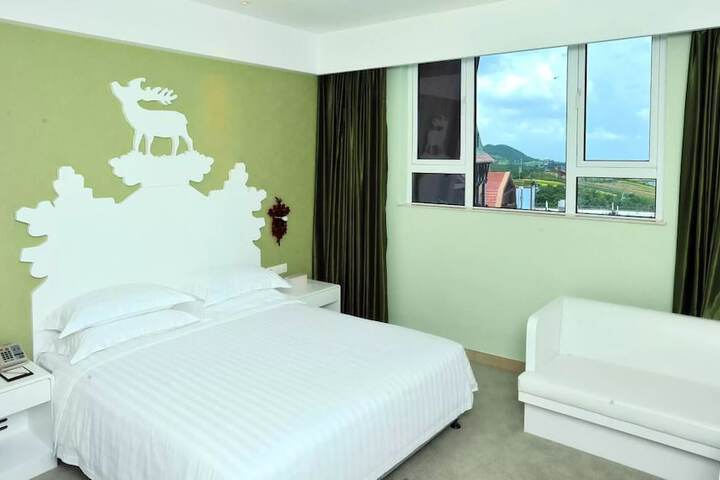 Room 16 of 48