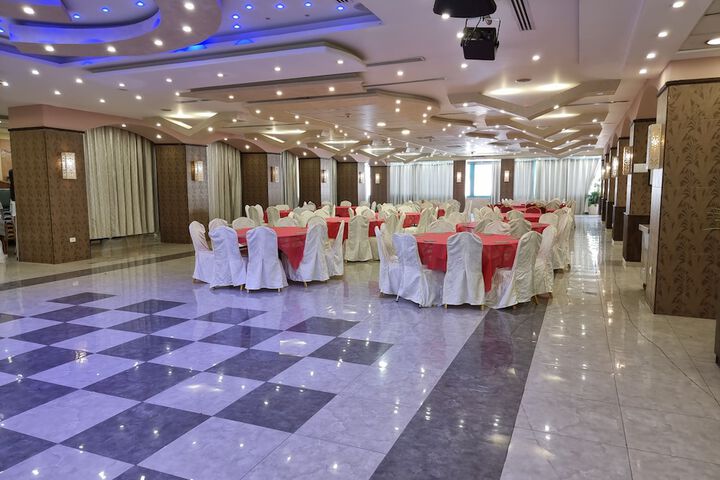 Ballroom/Hall 21 of 29