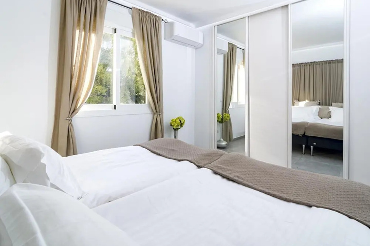 IB - Stunning apt in center of Marbella