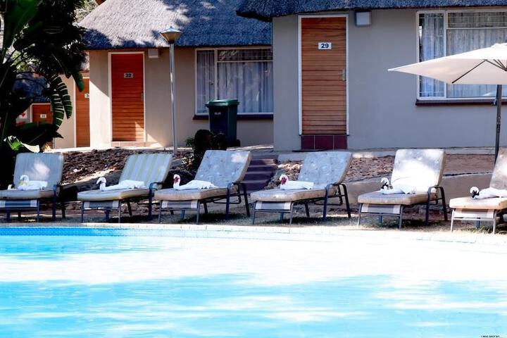 Hotel Pool