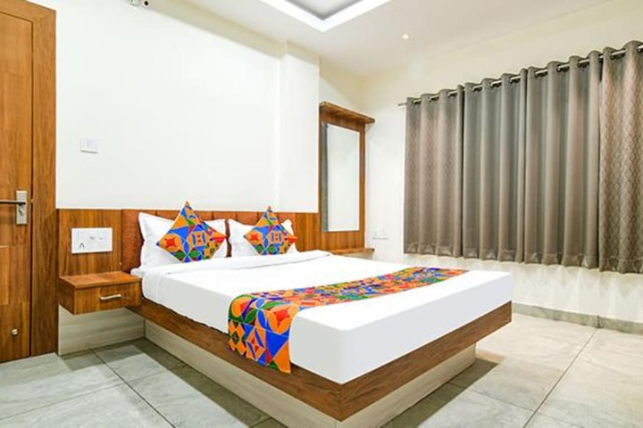 FabHotel Shree Nakoda Paradise