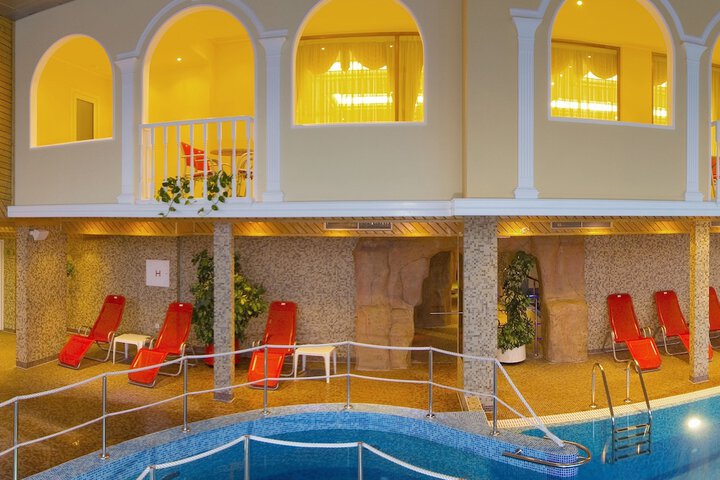 Pool 47 of 90