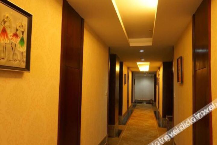 Hotel Interior 7 of 23