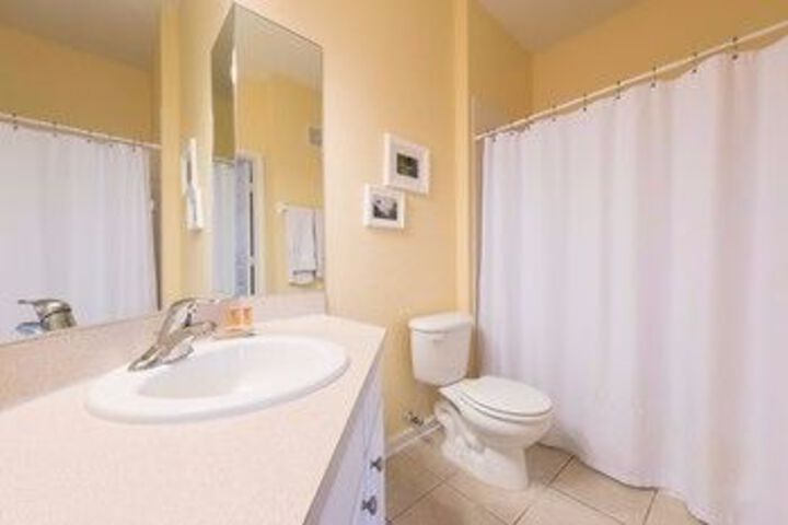 Room 4 of 52