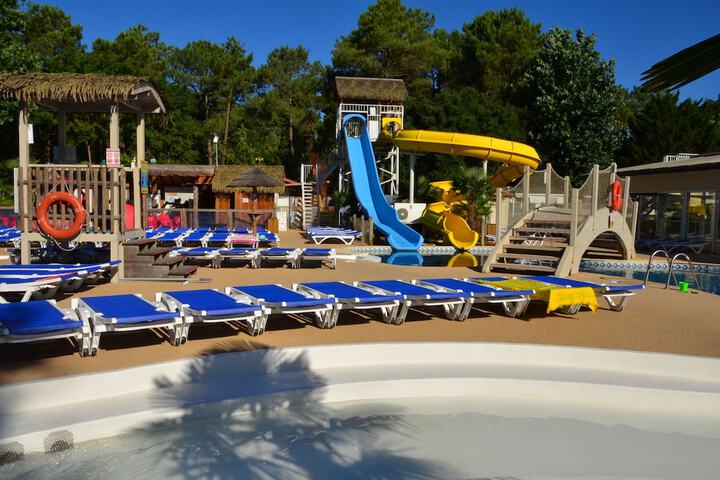 Hotel Pool
