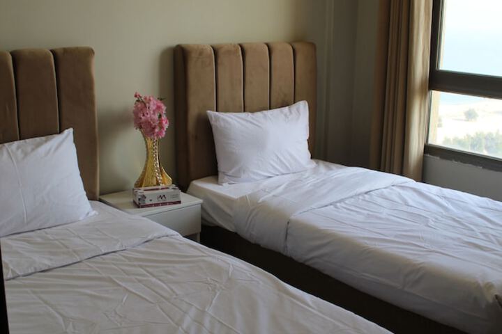 Room 15 of 33