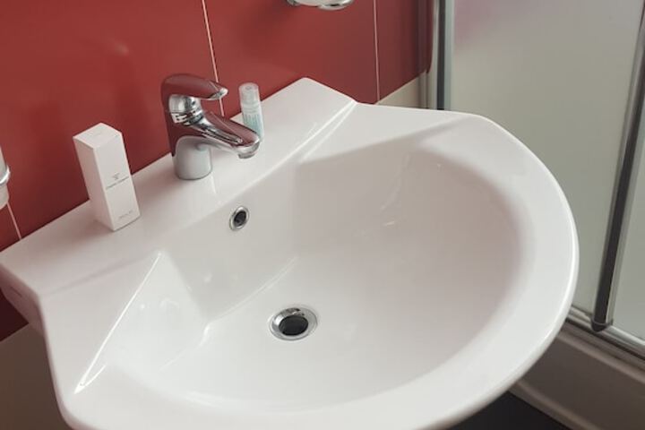 Room 10 of 10