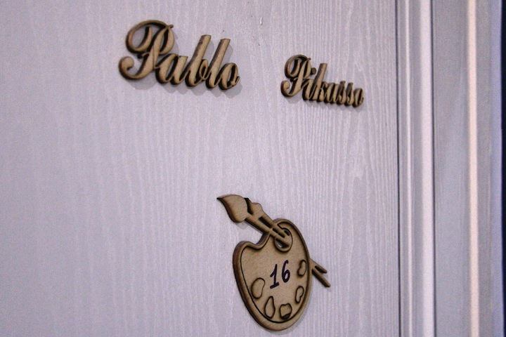 Room 28 of 66