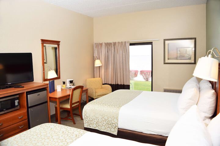 2 Queen Beds Jacuzzi (9 of 16)