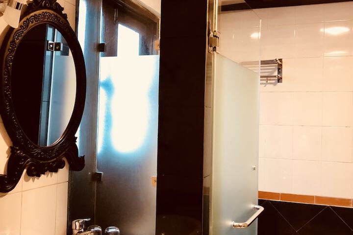 Room 26 of 67