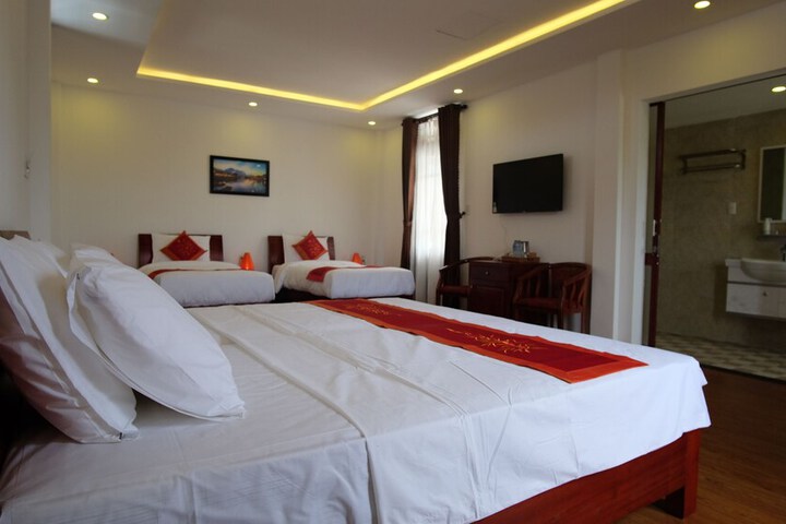 Room 8 of 40
