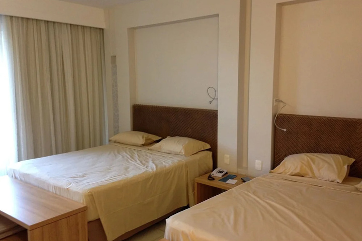 Room 4 of 27
