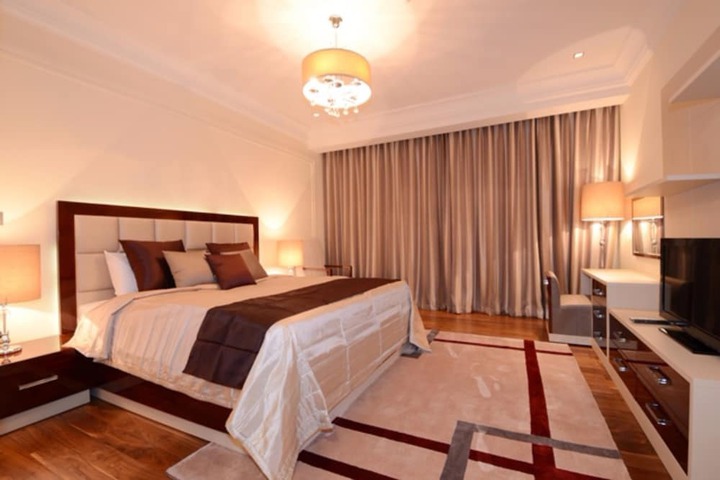 Room 5 of 33