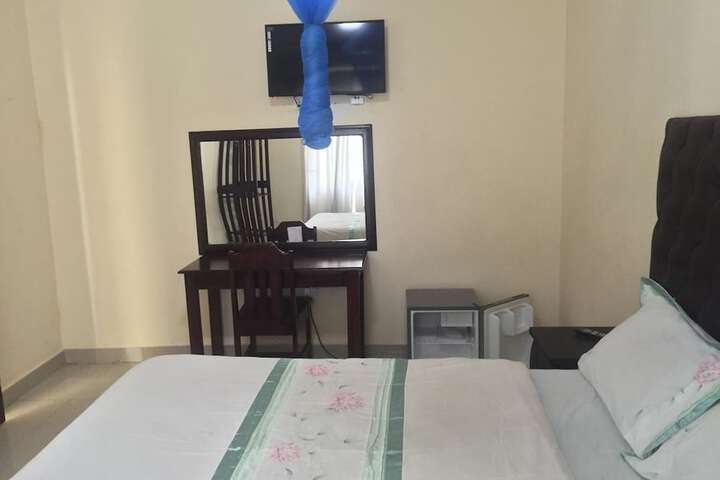 Room 2 of 9