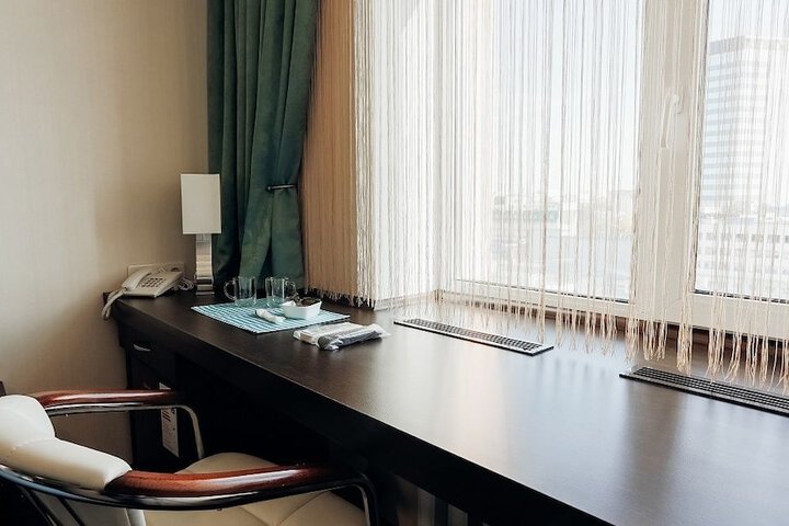 Room 10 of 81
