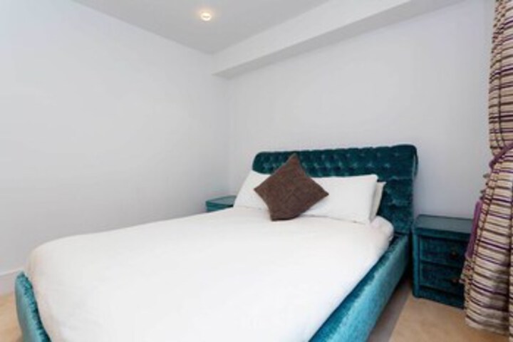 Room 14 of 22