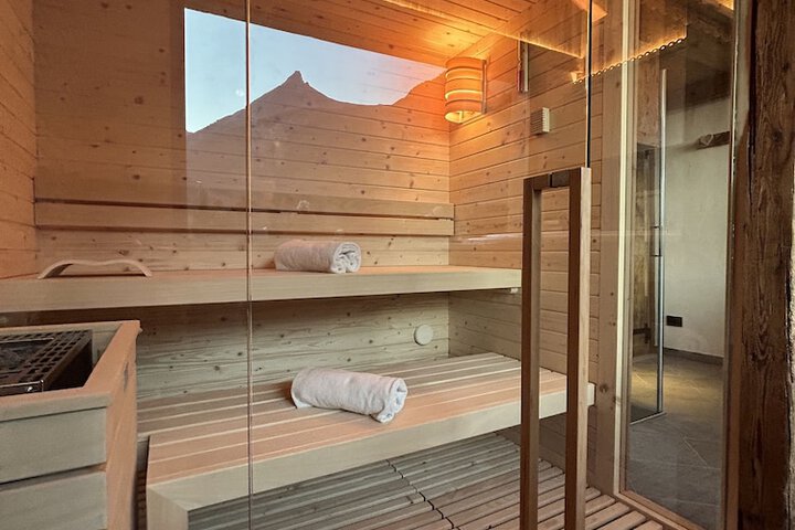 Spa 7 of 12