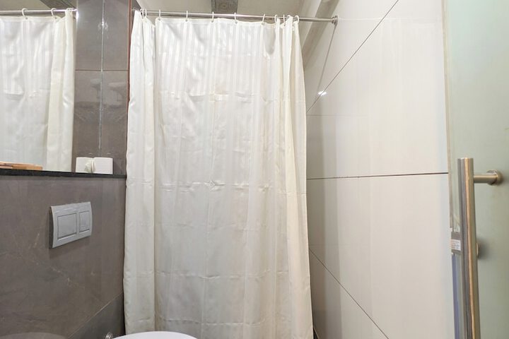 Room 128 of 184