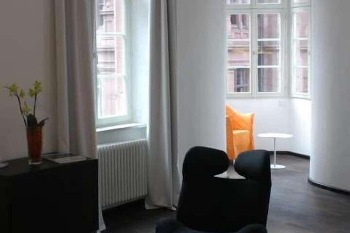 Room 15 of 90