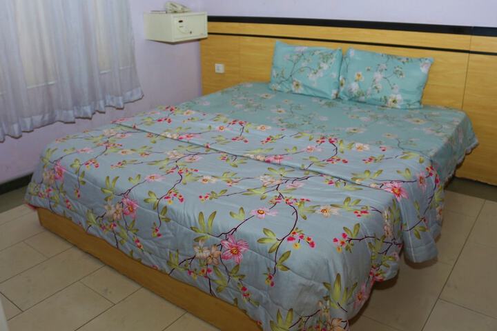 Room 7 of 22